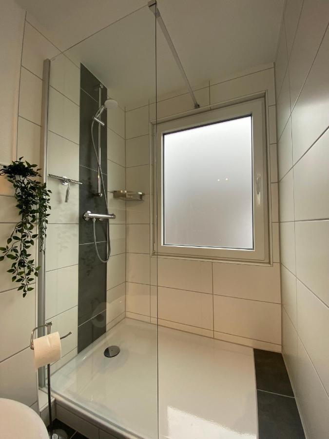 Charmante Altbauwohnung An Der Kesselschleuse 3 เอมเดน ภายนอก รูปภาพ
